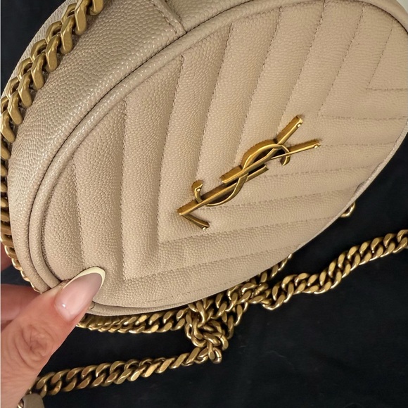 Yves Saint Laurent Round Quilted Crossbody - Picture 4 of 11